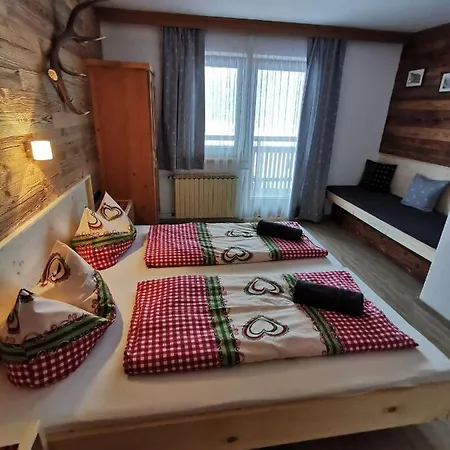 布鲁格度假公寓 公寓 Zellberg